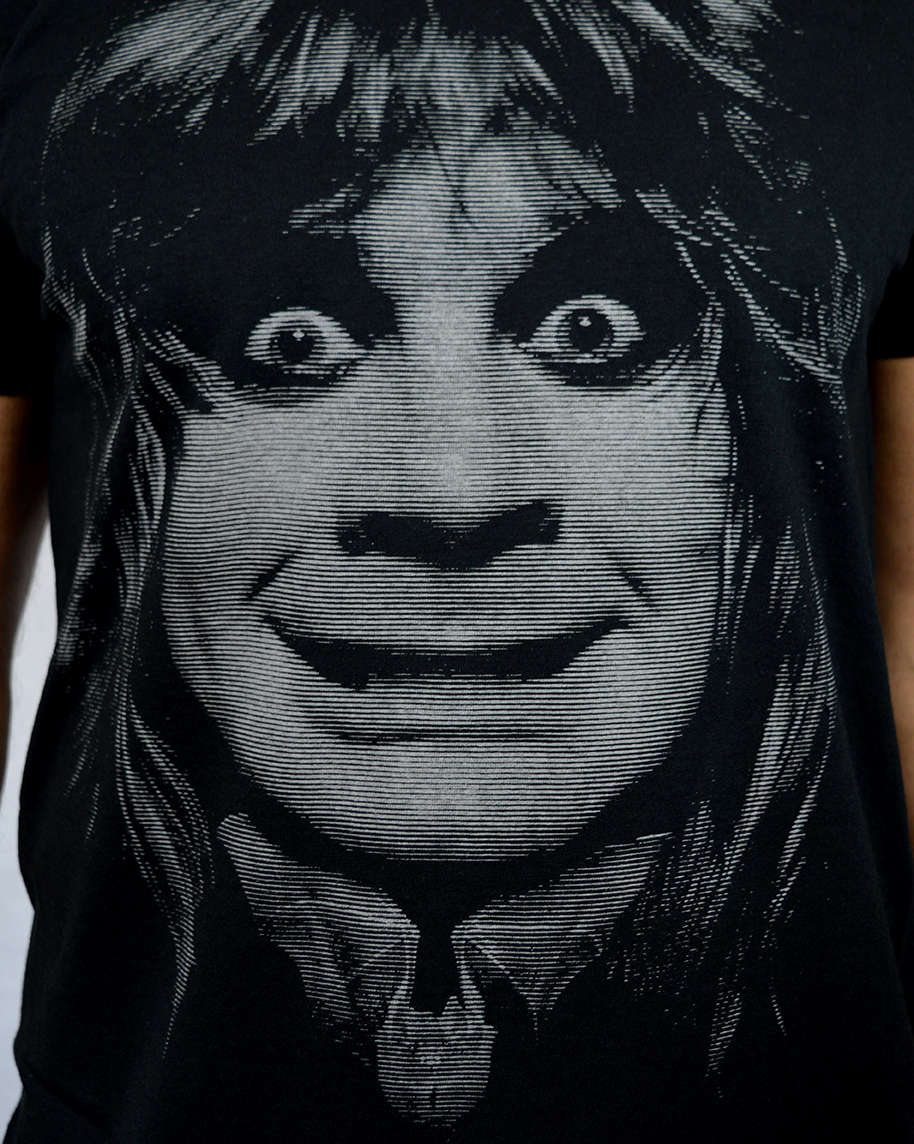 UTR512_ozzy_osbourne_grey_macro